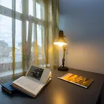 Charming 3-Bedroom City Center Flat
